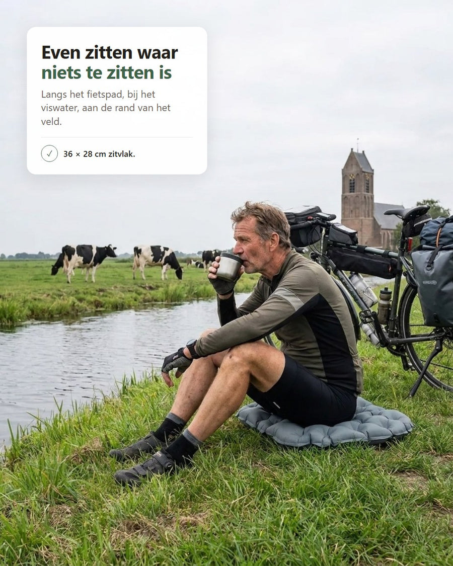 Opblaasbaar Zitkussen — Droog Zitten, Past In Je Broekzak