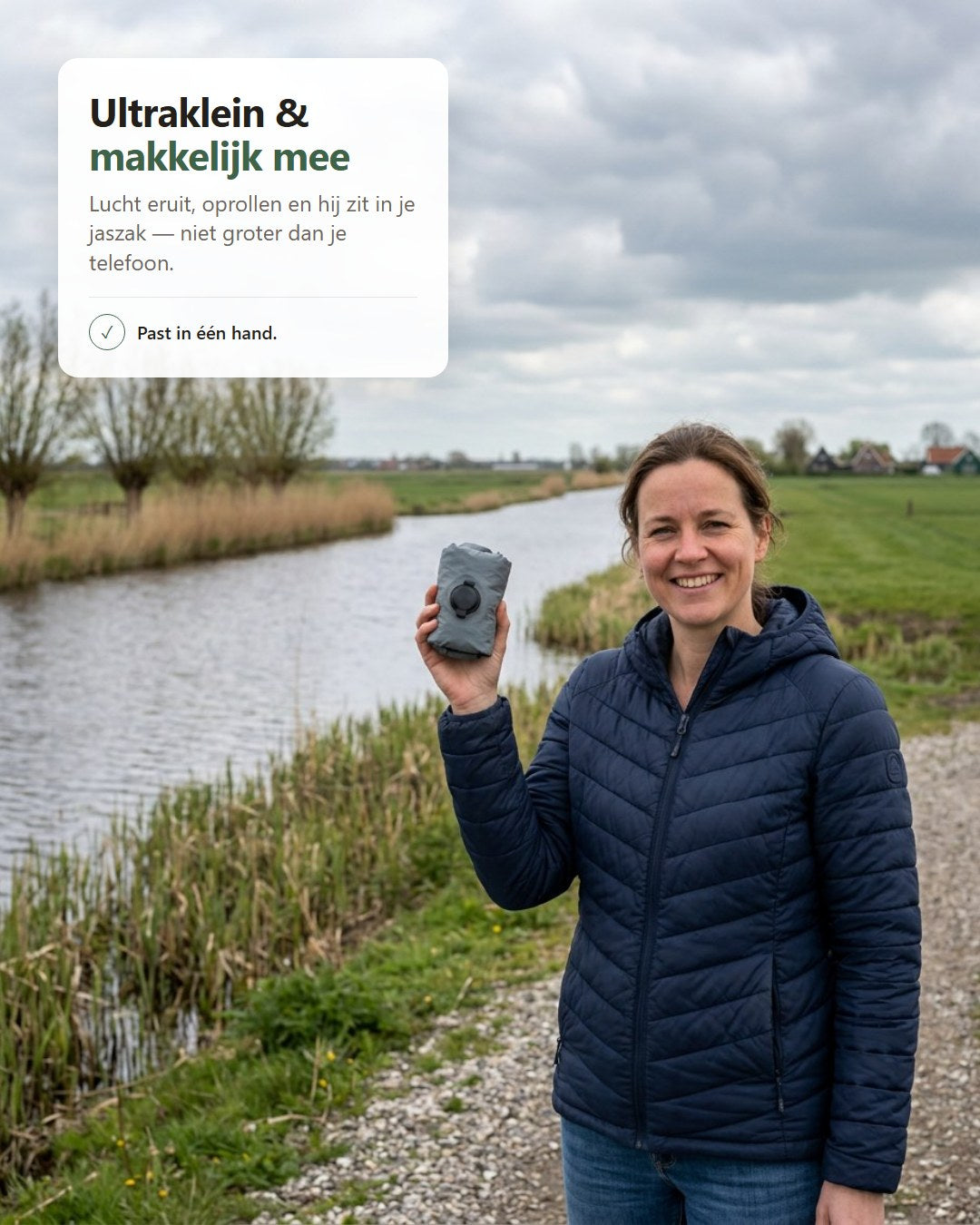 Opblaasbaar Zitkussen — Droog Zitten, Past In Je Broekzak