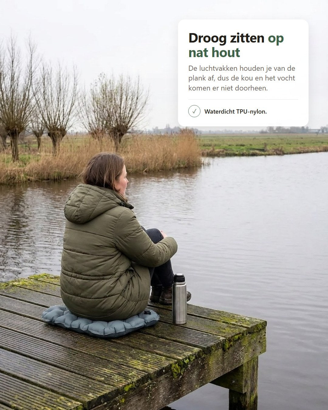 Opblaasbaar Zitkussen — Droog Zitten, Past In Je Broekzak